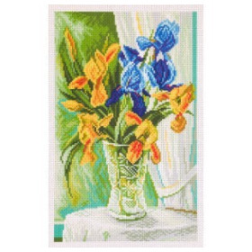 PA1066 Canvas with Figure Irises