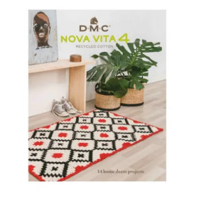 15833/E22 DMC Nova Vita 4 Book